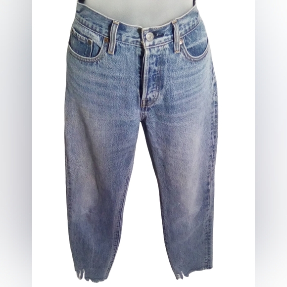 Levi's Women's Blue Butterfly Jeans with Vintage Distressing Size 27 - Picture 1 of 6